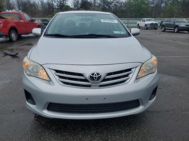  TOYOTA COROLLA 2013 Серебристый
