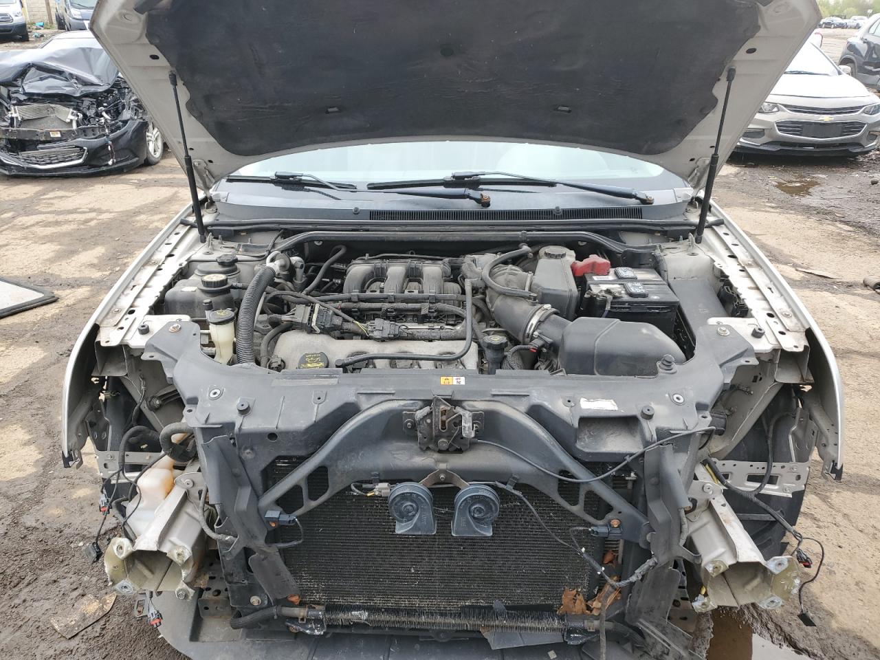 2008 Mercury Sable Premier VIN: 1MEHM42W88G625991 Lot: 55470155