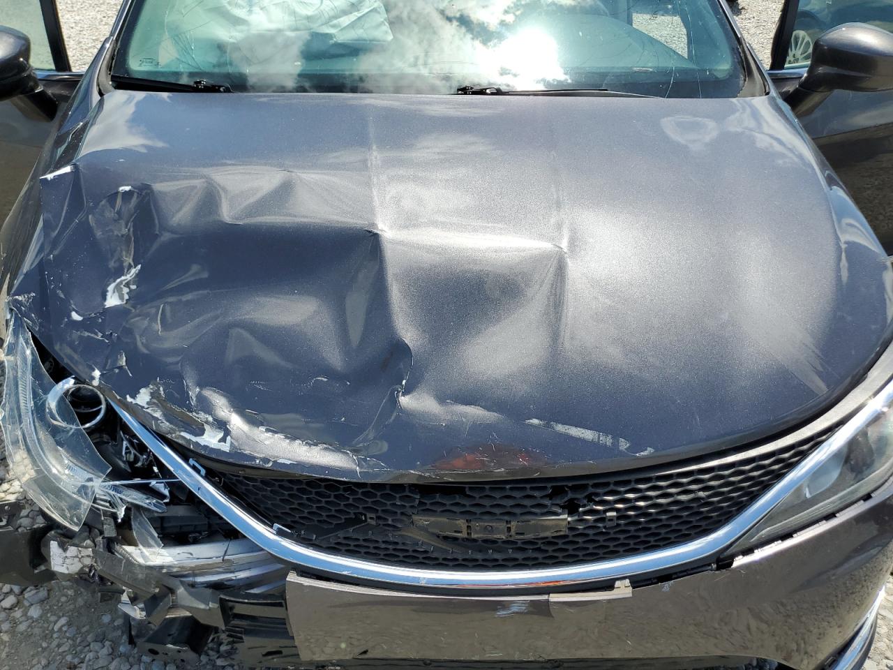 2017 Chrysler Pacifica Touring L VIN: 2C4RC1BG5HR583553 Lot: 58952205