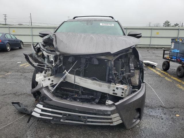  TOYOTA HIGHLANDER 2017 Srebrny