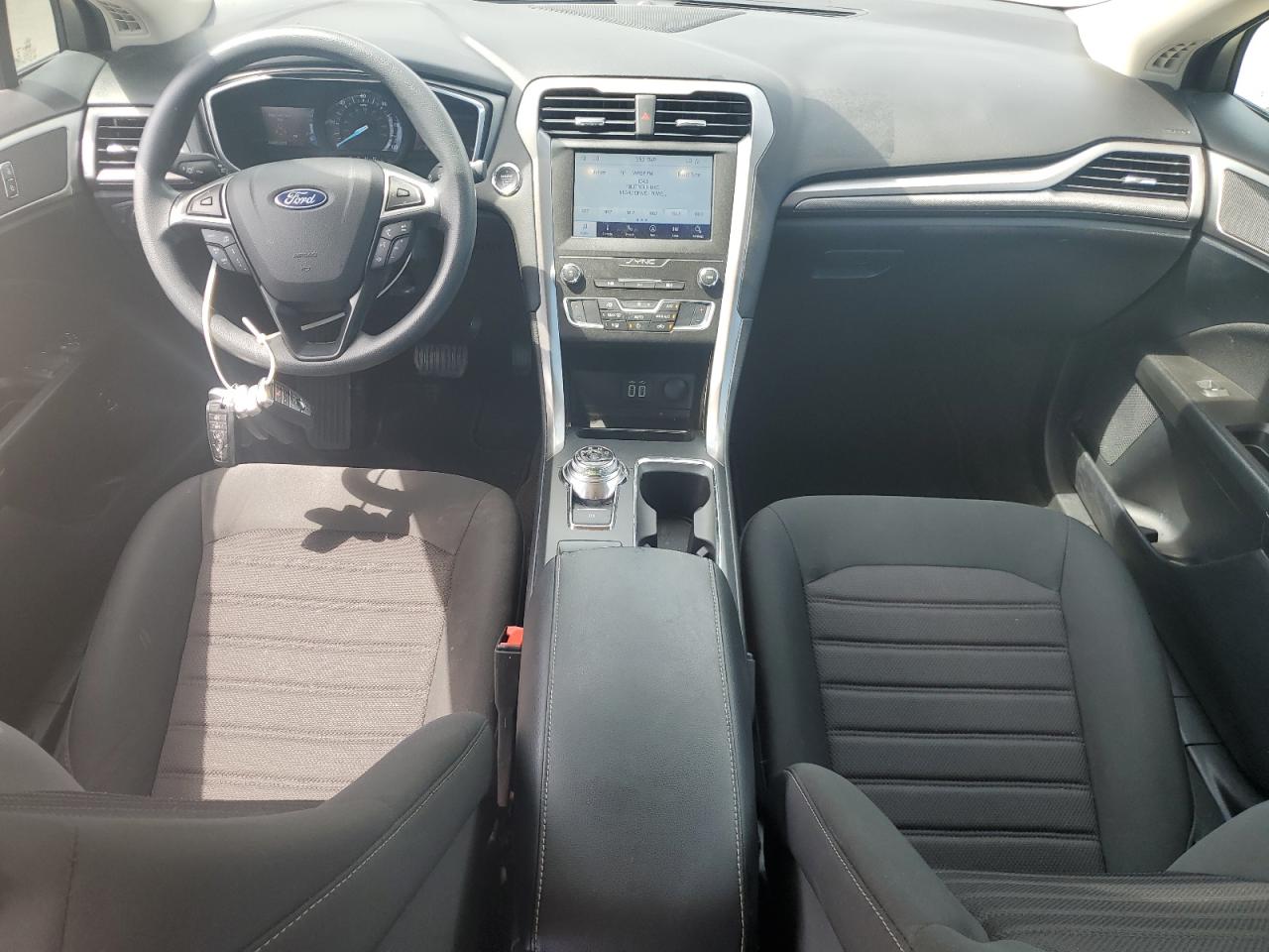 2020 Ford Fusion Se VIN: 3FA6P0LU7LR264640 Lot: 54027105