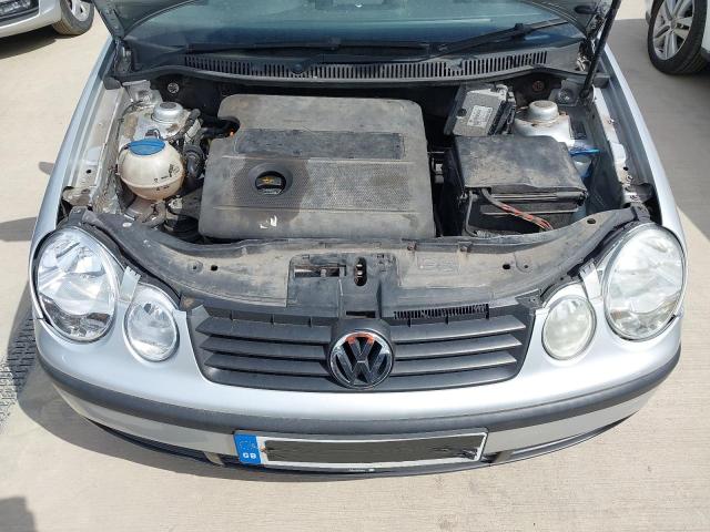 2005 VOLKSWAGEN POLO S AUT