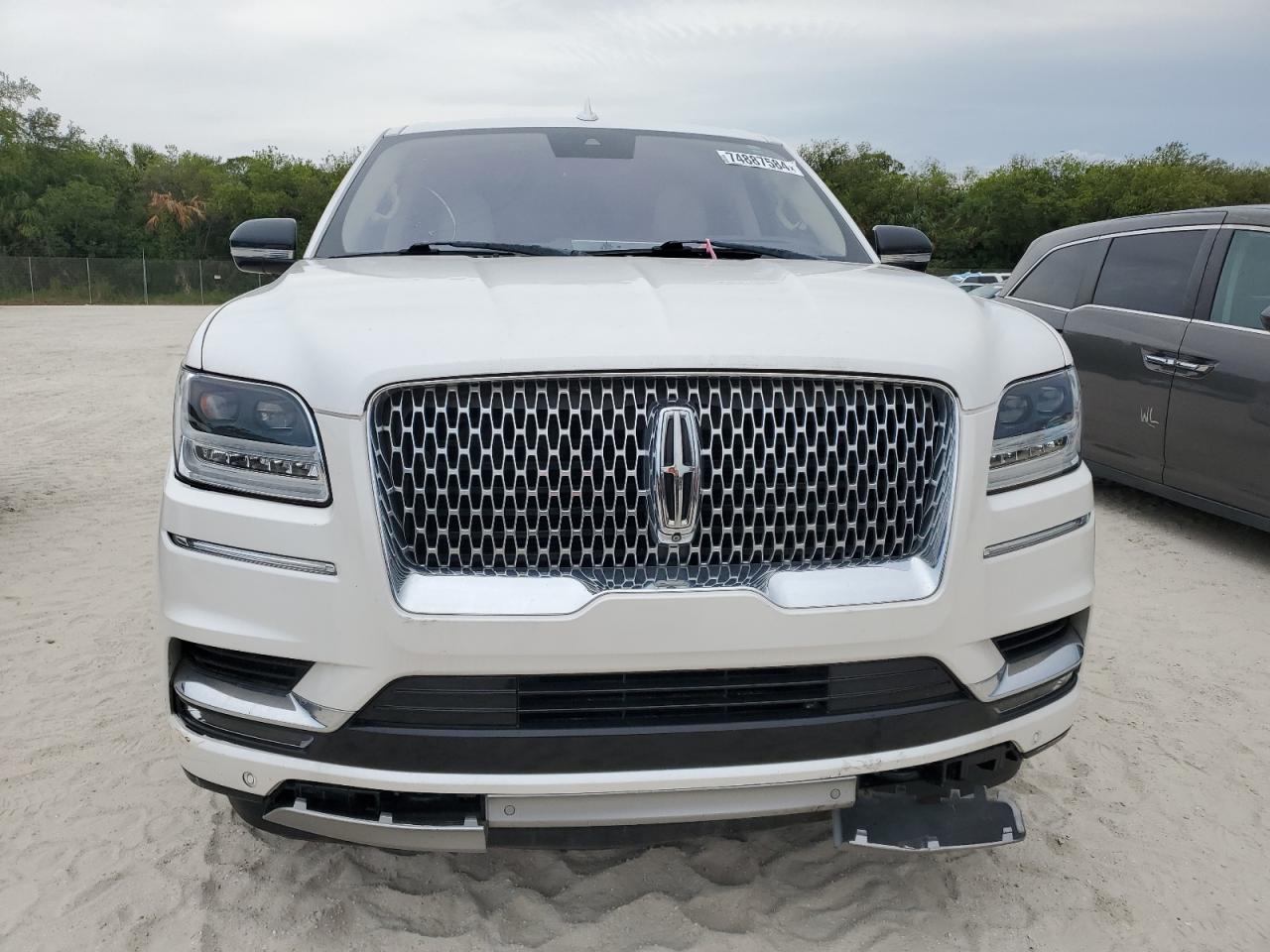 2018 Lincoln Navigator - Image 5