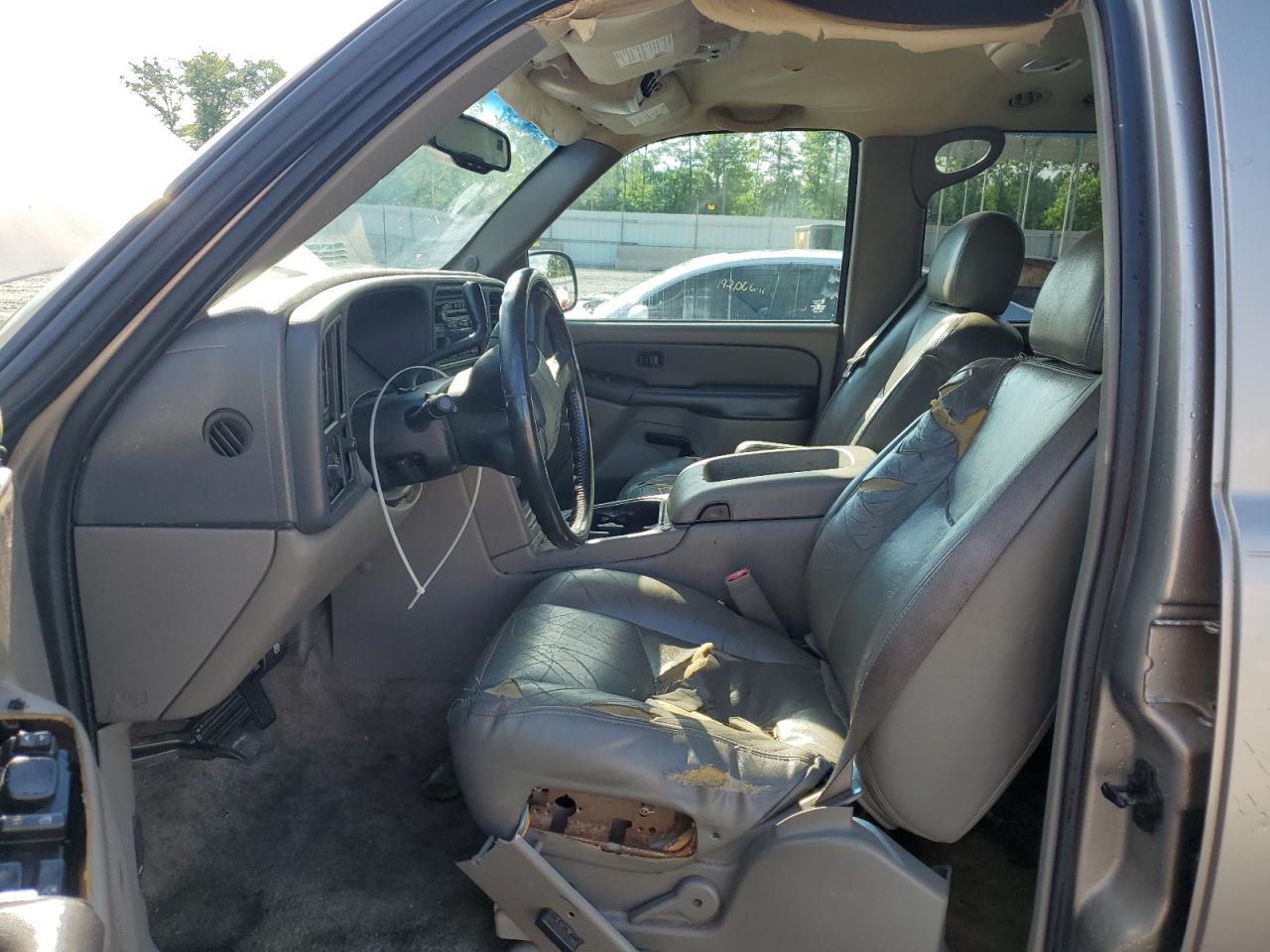 2003 Chevrolet Tahoe C1500 VIN: 1GNEC13ZX3R250768 Lot: 56576895