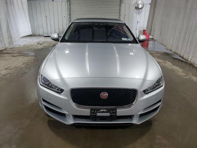  JAGUAR XE 2018 Silver