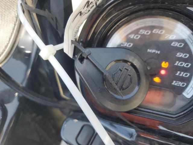  HARLEY-DAVIDSON FLTRK 2023 Сріблястий