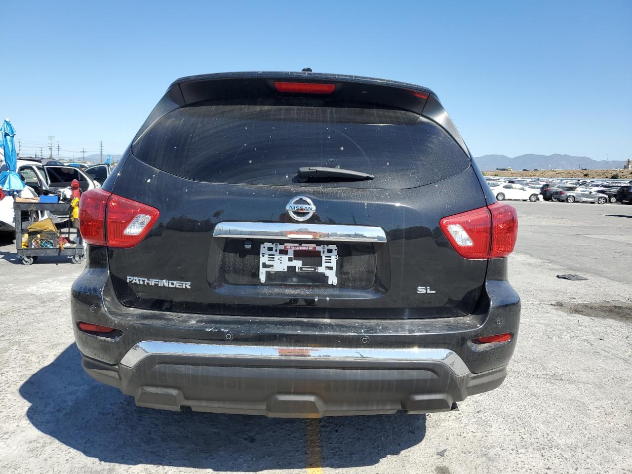 2018 Nissan Pathfinder S VIN: 5N1DR2MN5JC641939 Lot: 54677275