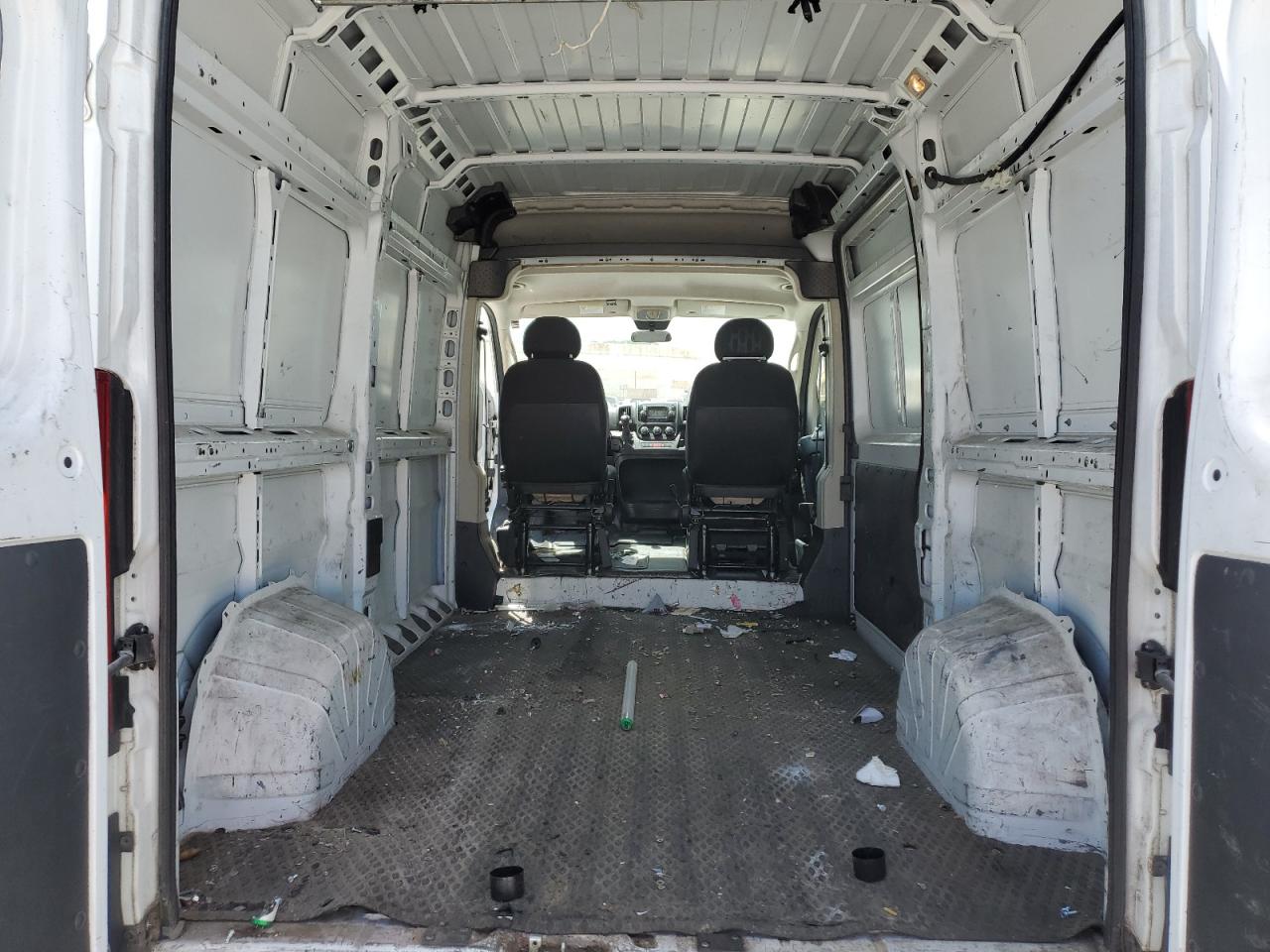 2018 Ram Promaster 2500 2500 High VIN: 3C6TRVCGXJE112975 Lot: 57092025