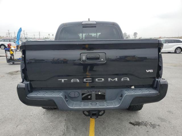  TOYOTA TACOMA 2017 Чорний