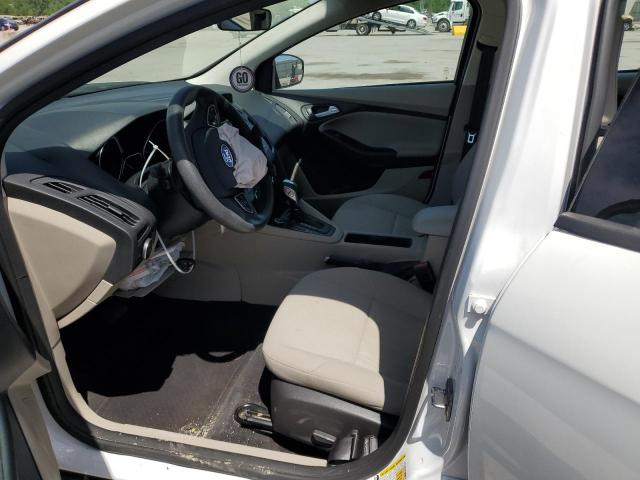 Sedans FORD FOCUS 2015 Biały