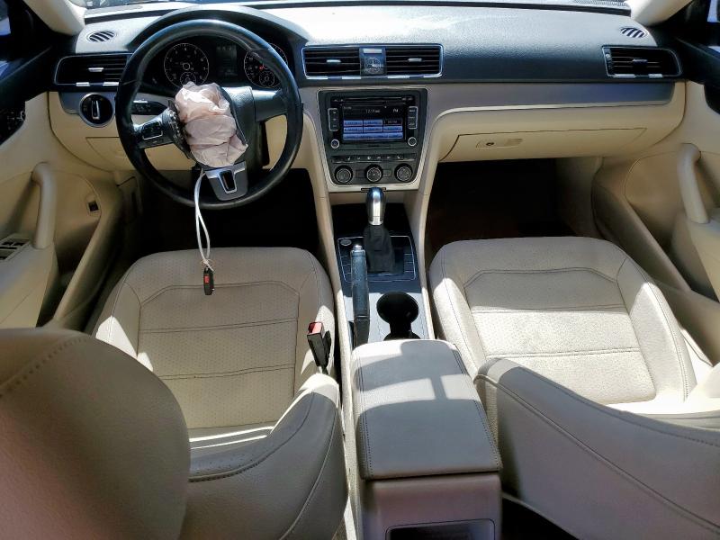 Седаны VOLKSWAGEN PASSAT 2015 Черный
