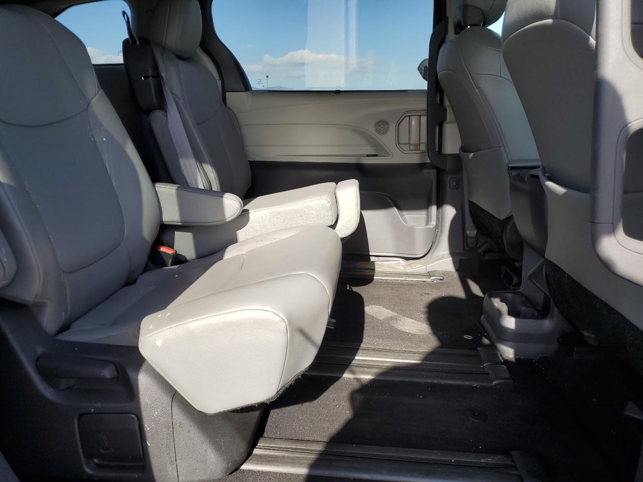 2022 Toyota Sienna Xle VIN: 5TDJRKEC6NS108037 Lot: 56577915
