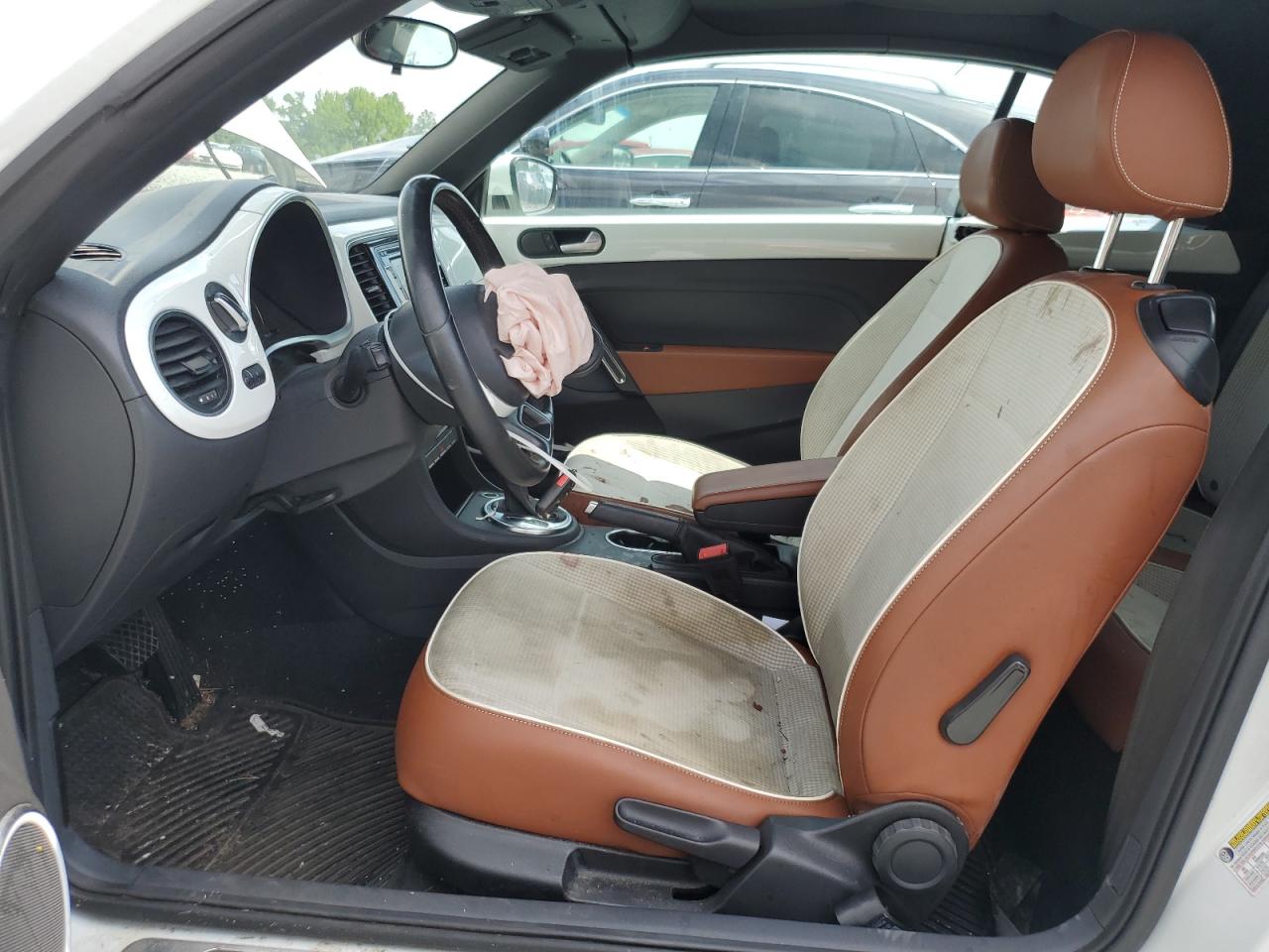 2015 Volkswagen Beetle 1.8T VIN: 3VW517AT1FM816836 Lot: 57142775