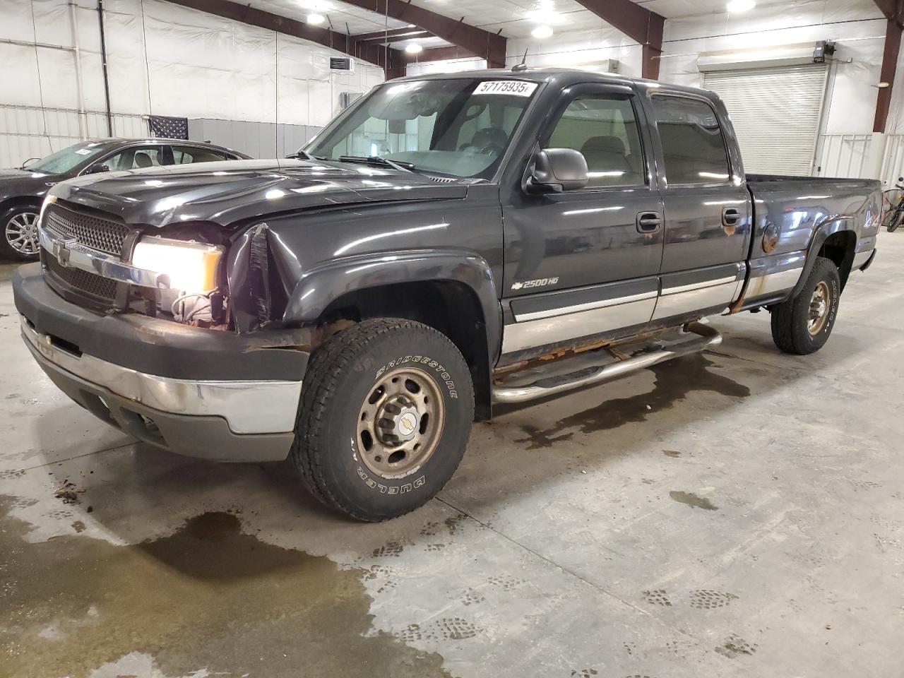2004 Chevrolet Silverado K2500 Heavy Duty for Sale in Ham Lake, MN - Front End