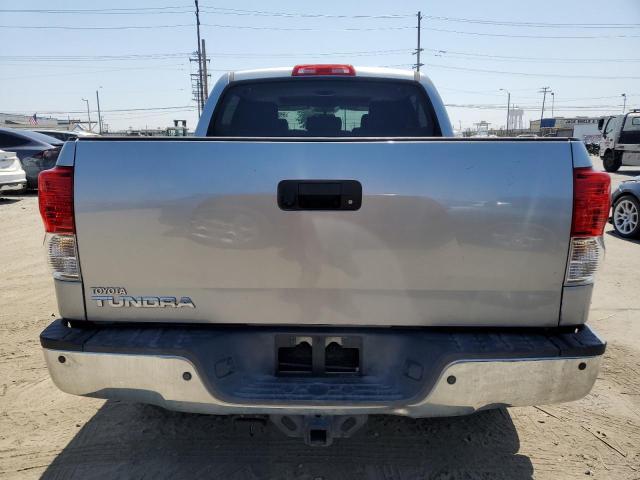 Pickups TOYOTA TUNDRA 2013 Srebrny