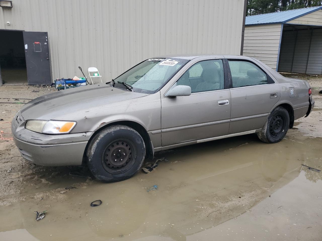 1999 Toyota Camry Ce for Sale in Seaford, DE - Rear End