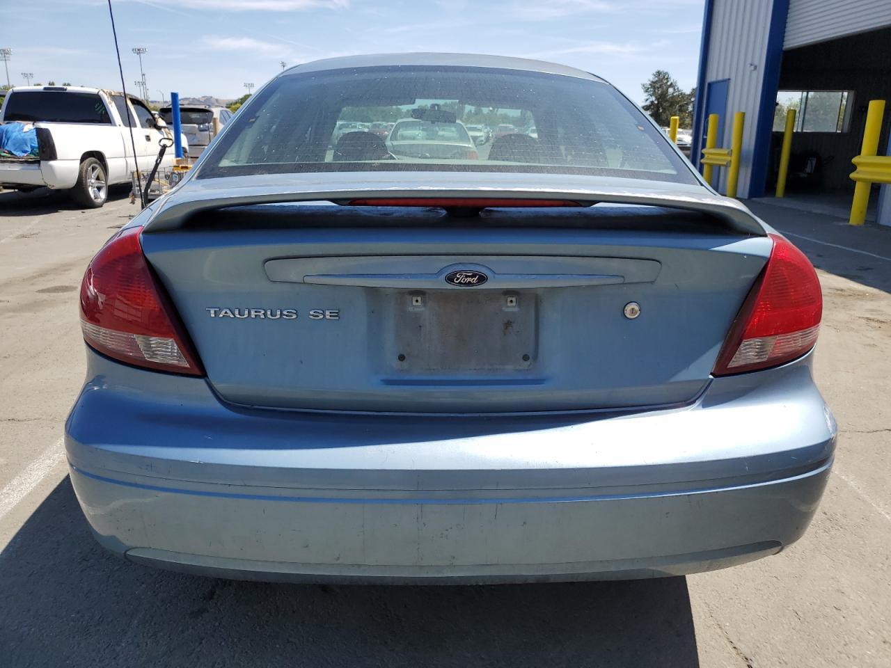 2005 Ford Taurus Se VIN: 1FAFP53295A147621 Lot: 58904295