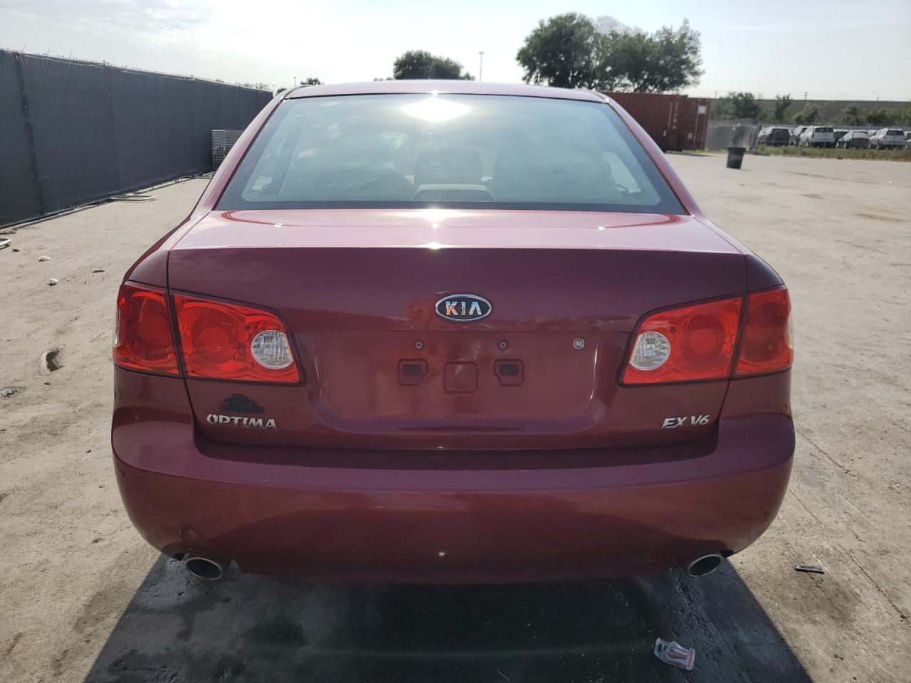 2008 Kia Optima Lx VIN: KNAGE124X85210722 Lot: 57750985