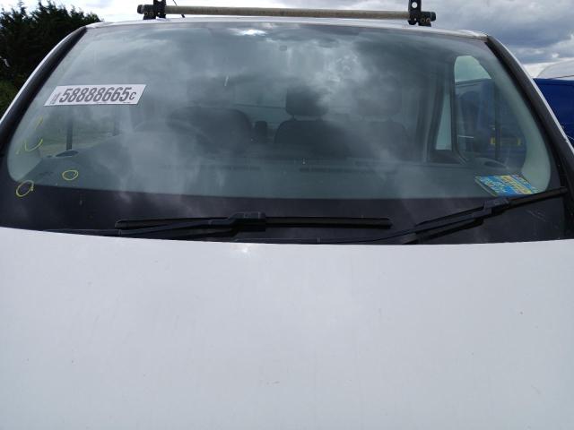 2015 VAUXHALL VIVARO 270