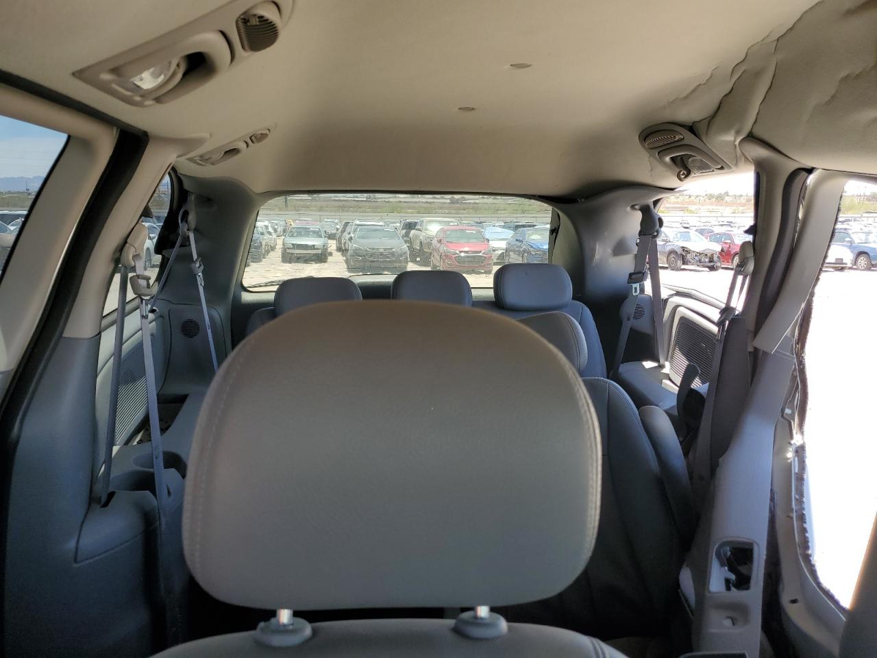 2005 Chrysler Town & Country Touring VIN: 2C4GP54L85R571325 Lot: 56194115