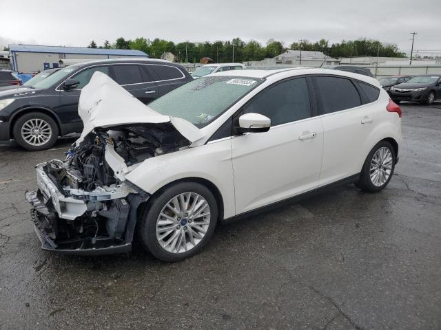  FORD FOCUS 2017 Biały