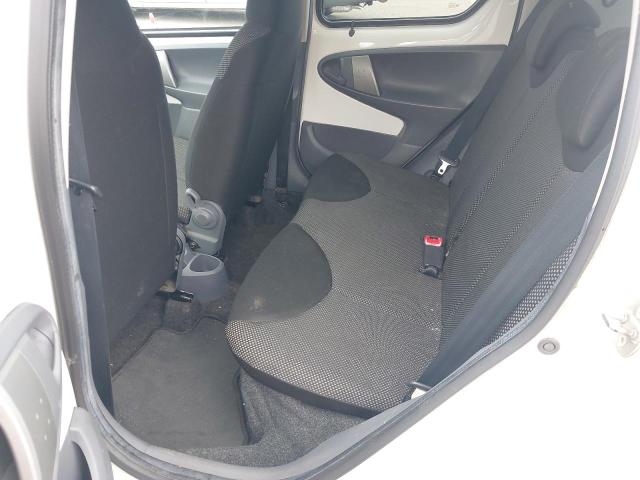 2011 TOYOTA AYGO GO VV