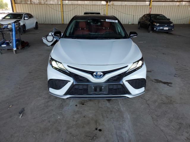  TOYOTA CAMRY 2022 Белый