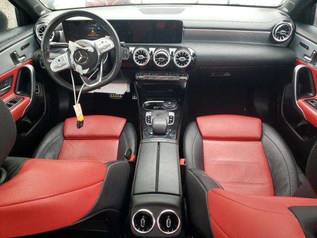  MERCEDES-BENZ A-CLASS 2019 Чорний