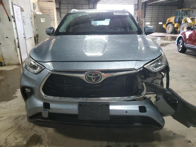  TOYOTA HIGHLANDER 2021 Srebrny