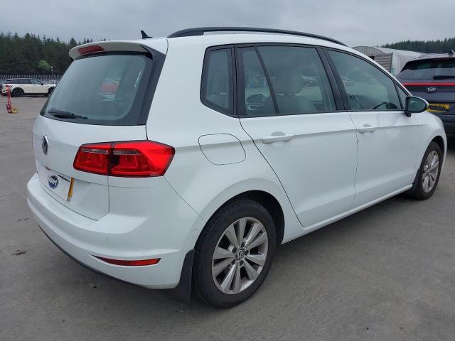 2015 VOLKSWAGEN GOLF SV SE
