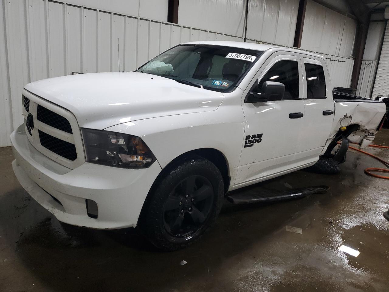 2019 Ram 1500 Classic Tradesman იყიდება West Mifflin-ში, PA - Rear End