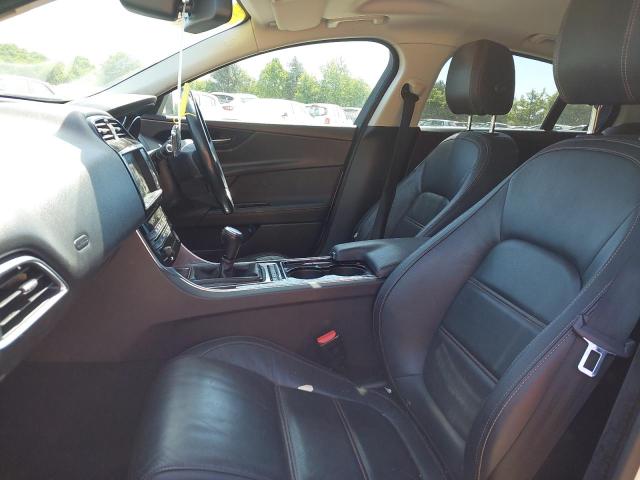2016 JAGUAR XE PRESTIG