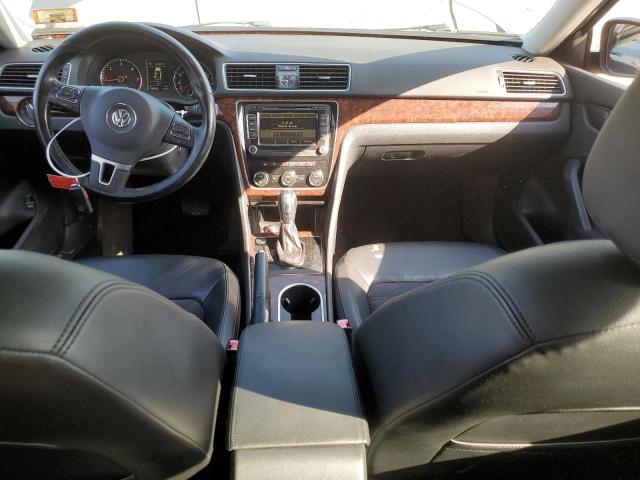 Sedans VOLKSWAGEN PASSAT 2013 Szary
