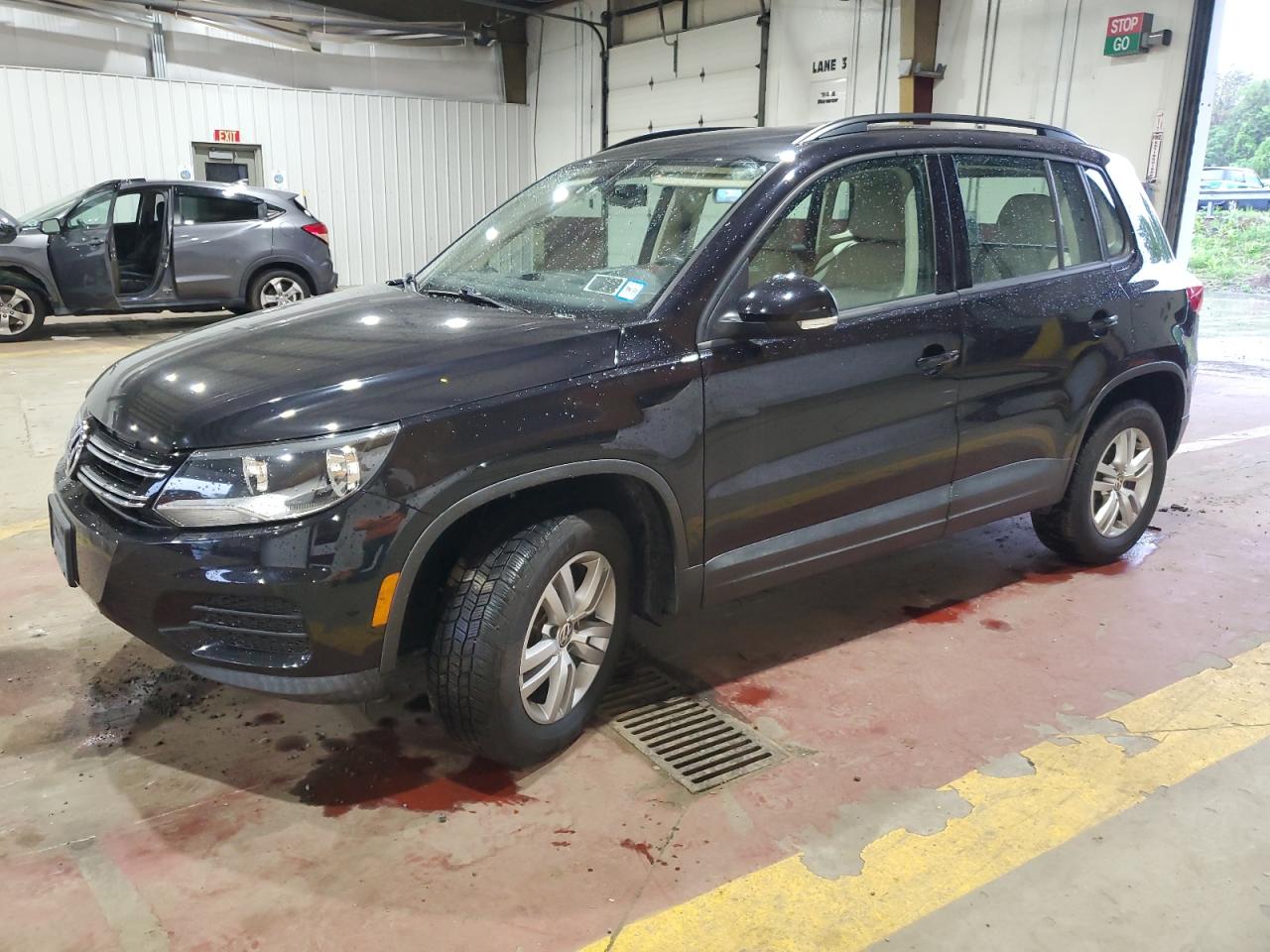 2017 Volkswagen Tiguan S იყიდება Marlboro-ში, NY - Rear End