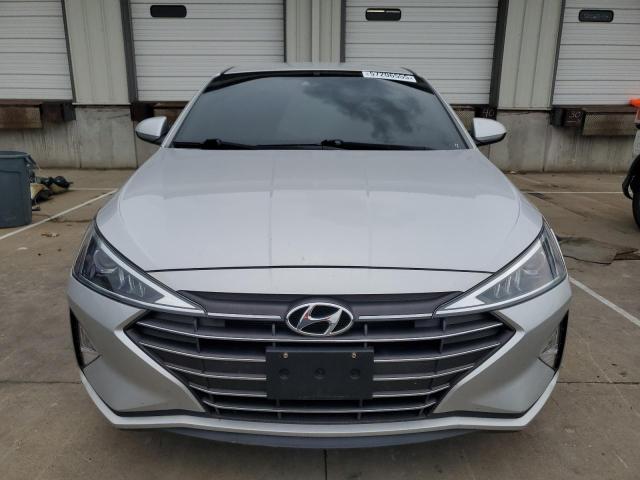  HYUNDAI ELANTRA 2019 Сріблястий