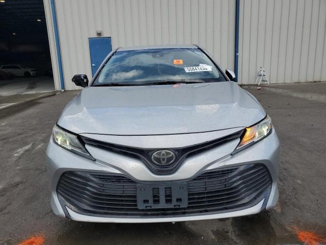  TOYOTA CAMRY 2018 Silver