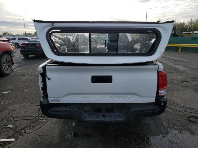 Pickups TOYOTA TACOMA 2017 Biały