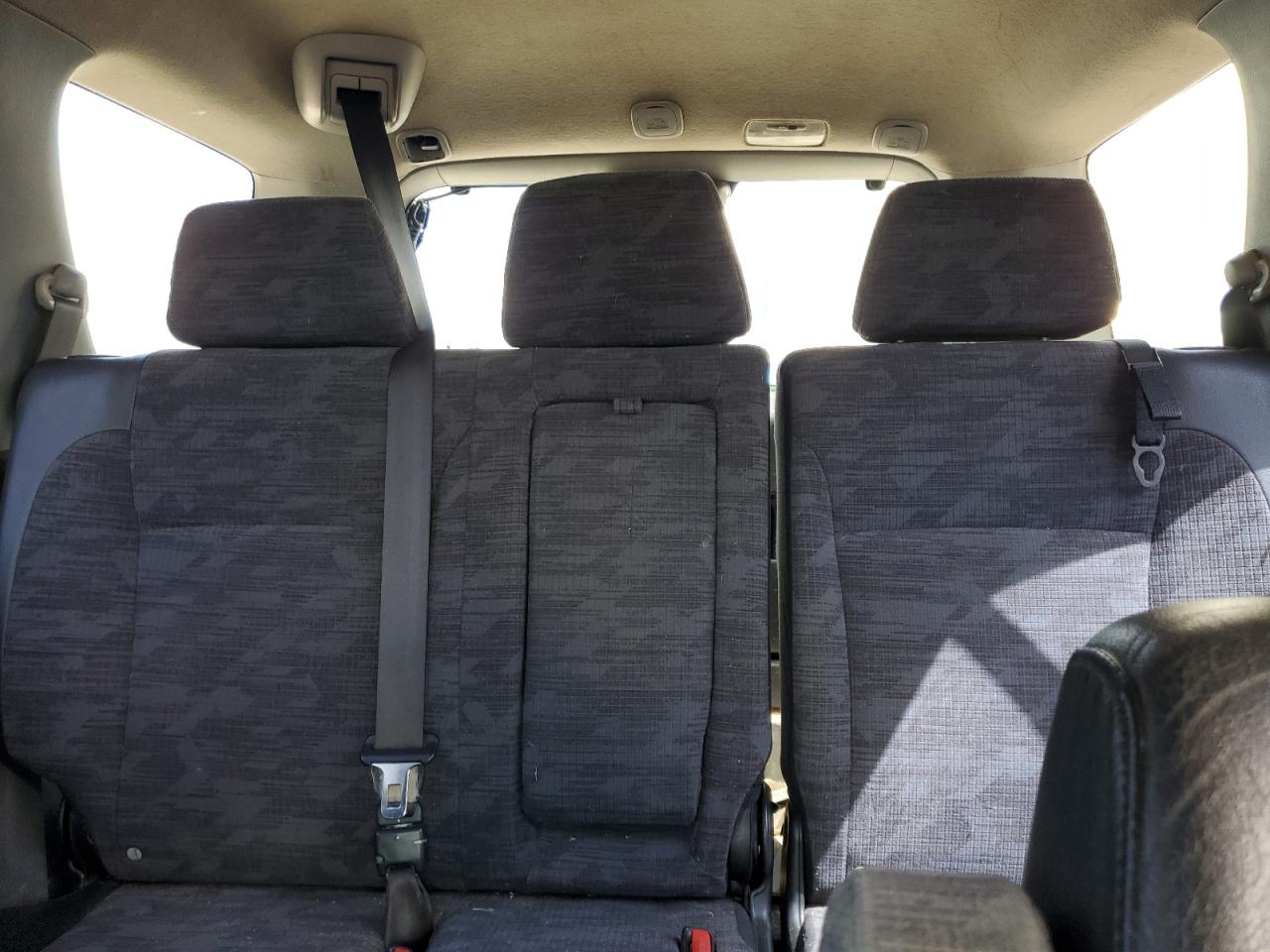 2004 Honda Cr-V Lx VIN: JHLRD68424C004712 Lot: 53665615