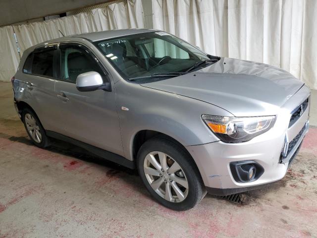  MITSUBISHI OUTLANDER 2015 Srebrny