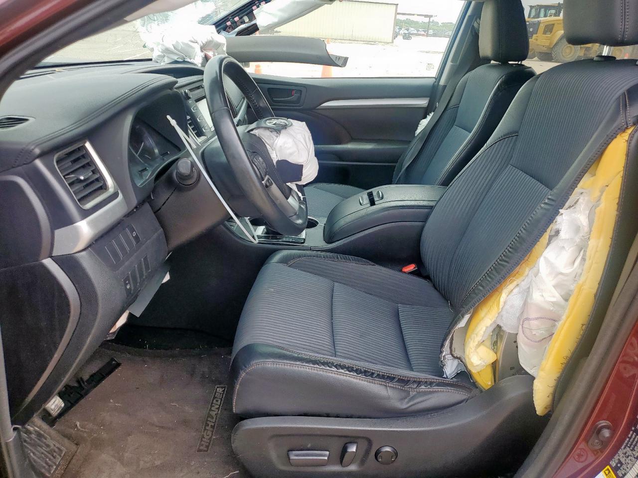 2015 Toyota Highlander Le VIN: 5TDBKRFH5FS150244 Lot: 56795895