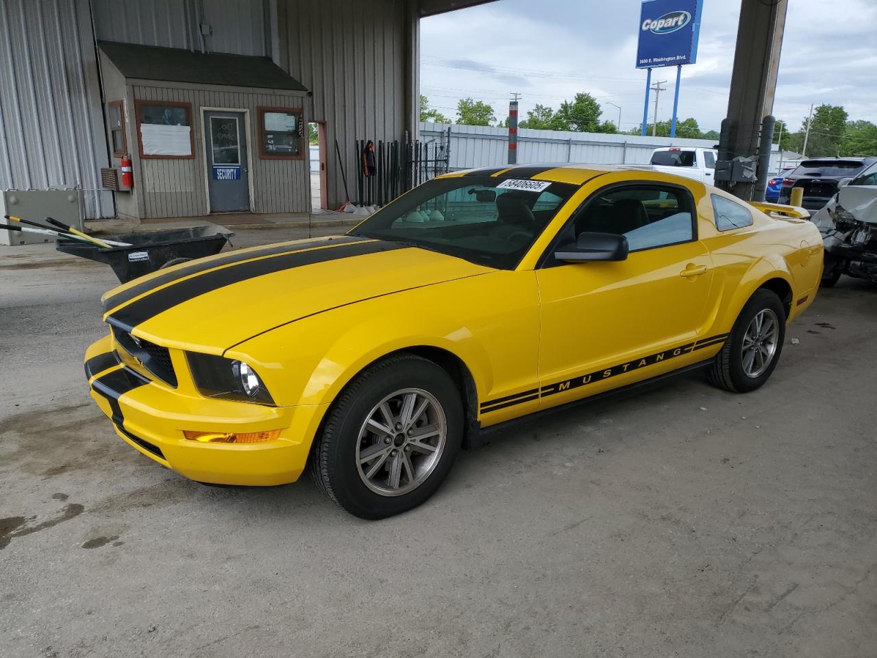 2005 Ford Mustang for Sale in Fort Wayne, IN - Front End