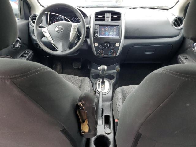  NISSAN VERSA 2019 Srebrny
