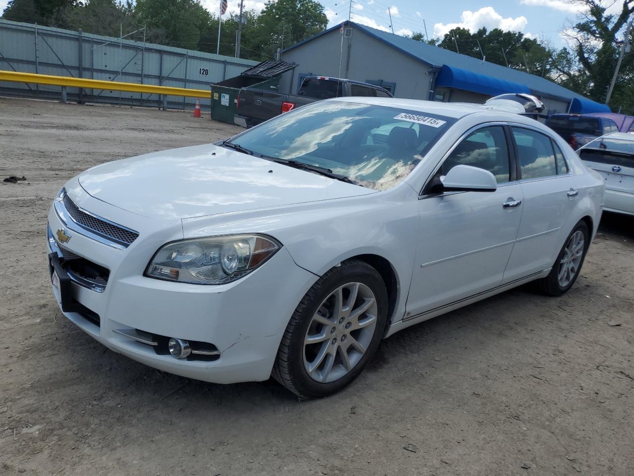 2009 Chevrolet Malibu Ltz for Sale in Wichita, KS - Front End