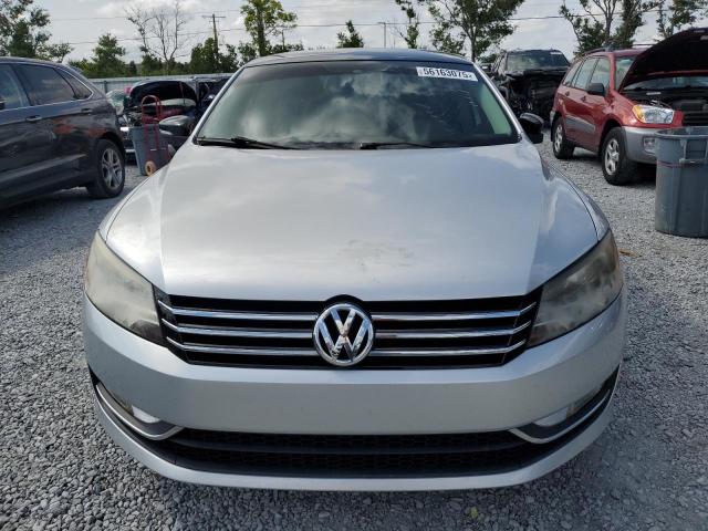  VOLKSWAGEN PASSAT 2015 Srebrny