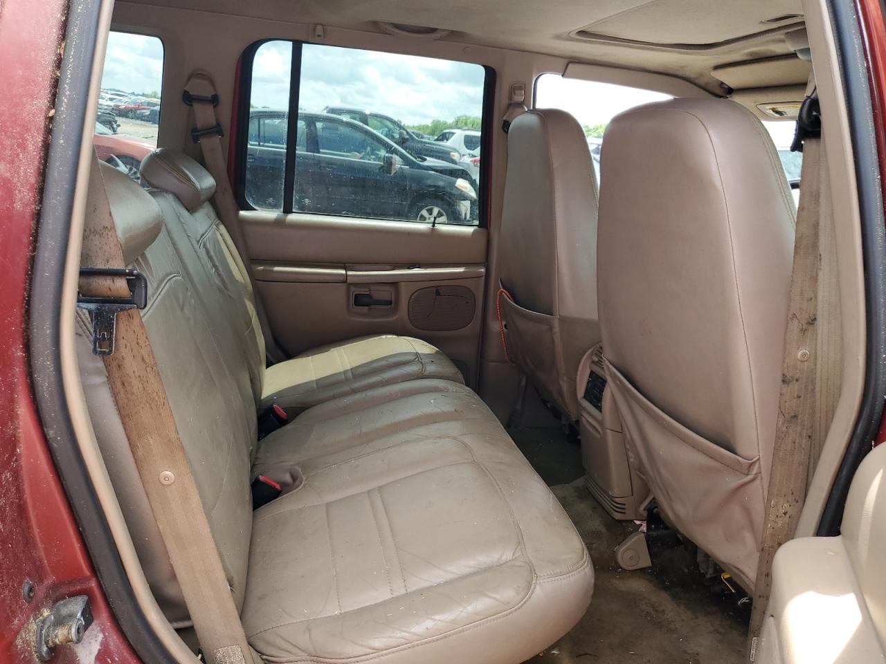 2000 Mercury Mountaineer VIN: 4M2ZU86P2YUJ30049 Lot: 58619545