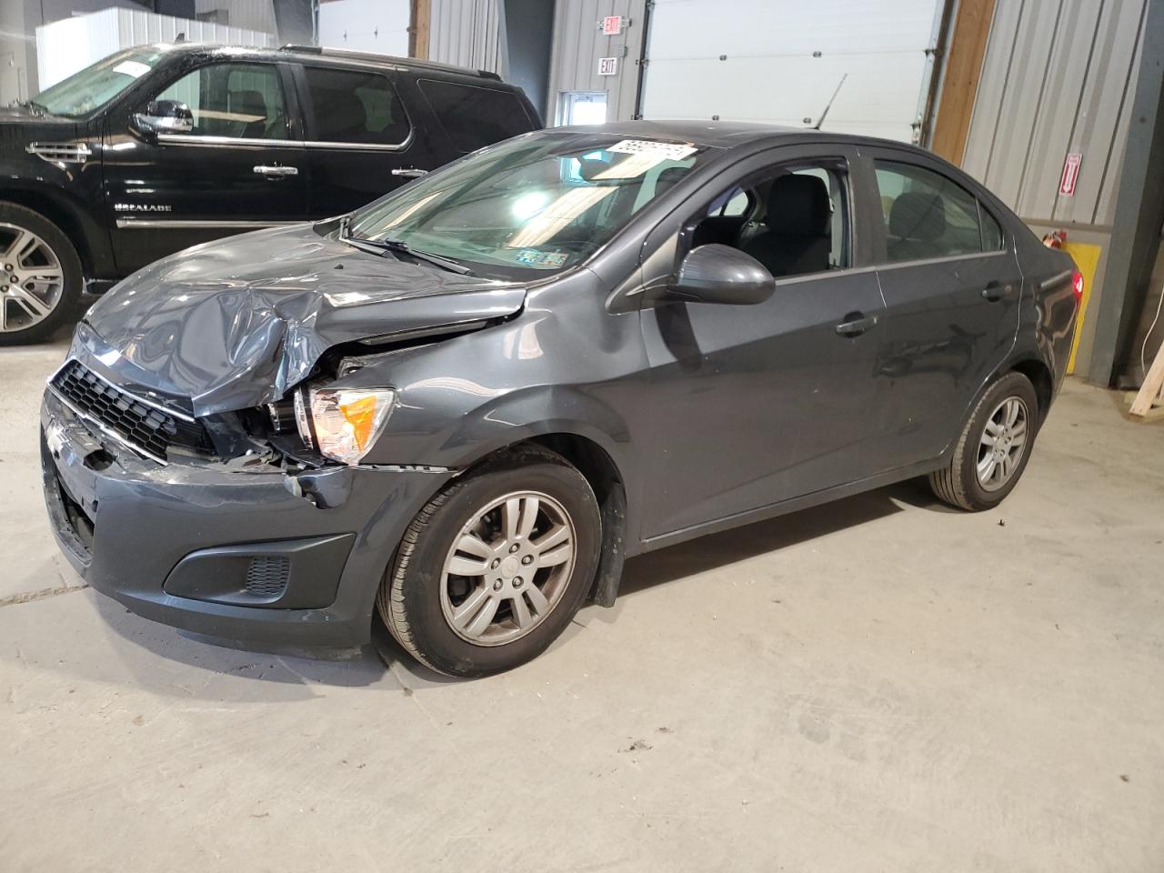 2013 Chevrolet Sonic Lt for Sale in West Mifflin, PA - Front End
