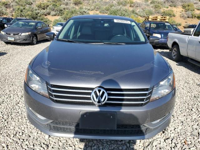  VOLKSWAGEN PASSAT 2015 Szary