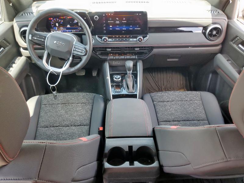  CHEVROLET COLORADO 2024 Srebrny
