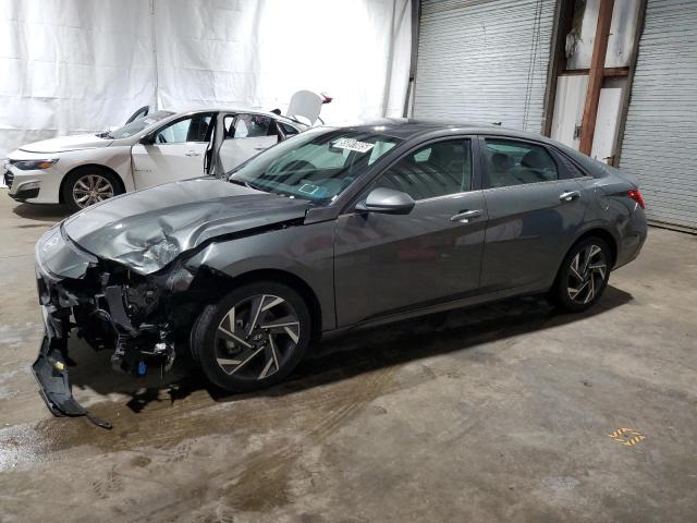 2025 Hyundai Elantra Se 2.0L