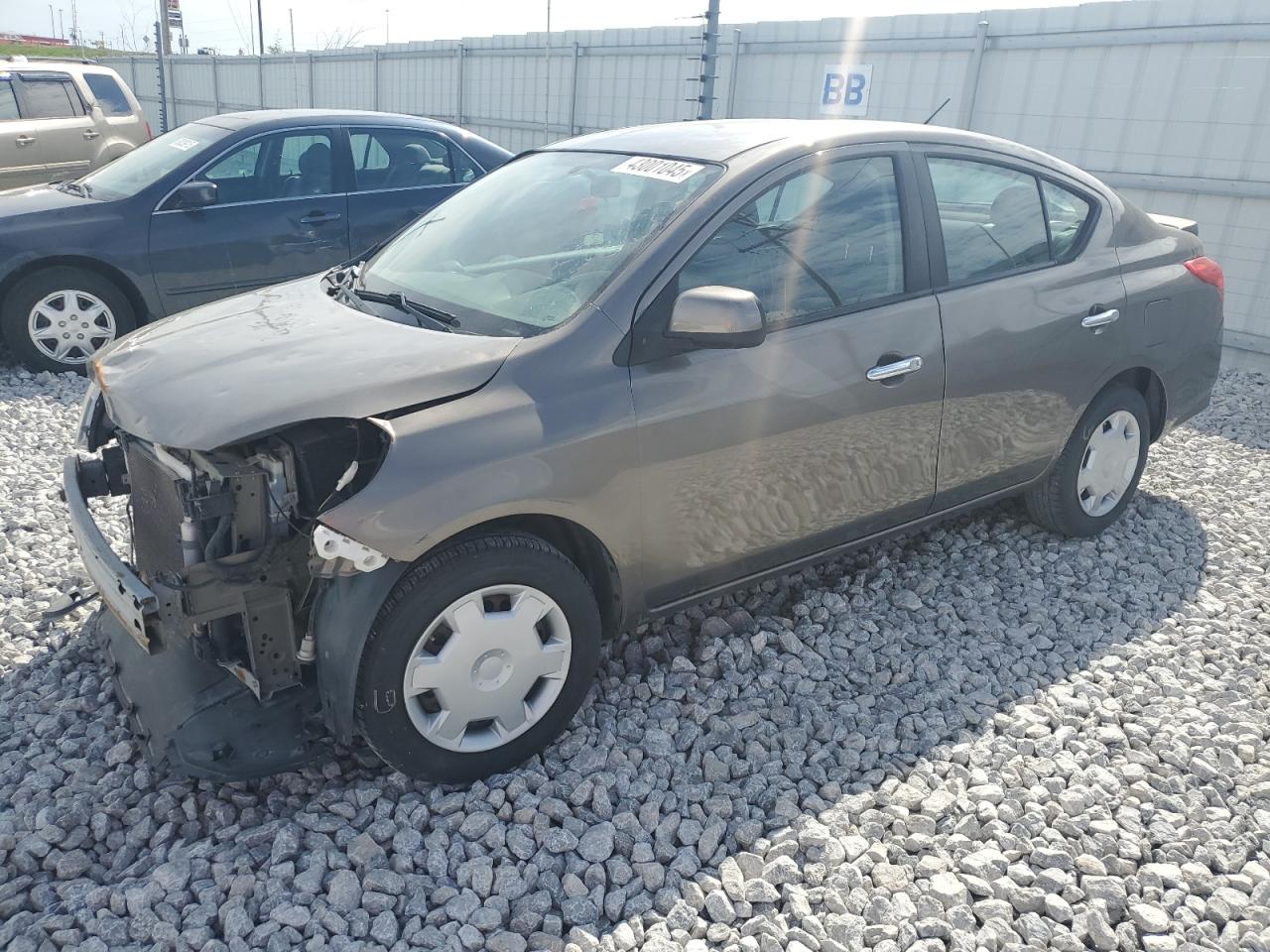 2012 Nissan Versa S იყიდება Greenwood-ში, NE - Front End
